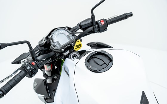 Motorrad Occasion Kawasaki Z900 - Bild 8