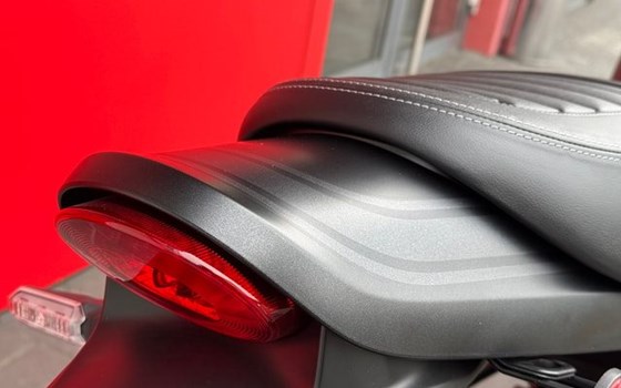 Neufahrzeug Kawasaki Z900 RS SE - Bild 8