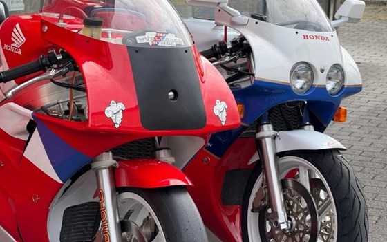 Motorrad Occasion Honda VFR 750 R - Bild 2