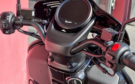 Neufahrzeug Vespa GTV 300 - Bild 2
