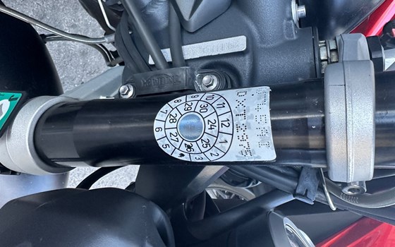 Gebrauchtmotorrad Triumph Street Triple 675 R - Bild 4