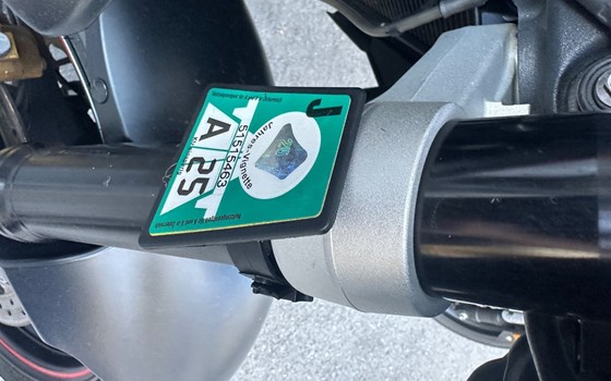 Gebrauchtmotorrad Triumph Street Triple 675 R - Bild 7