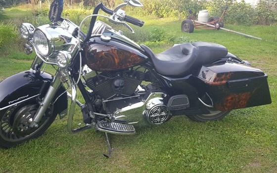 Gebrauchtmotorrad Harley-Davidson Road King Custom FLHRS - Bild 4