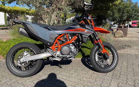 Gebrauchtmotorrad KTM 690 SMC R - Bild 1