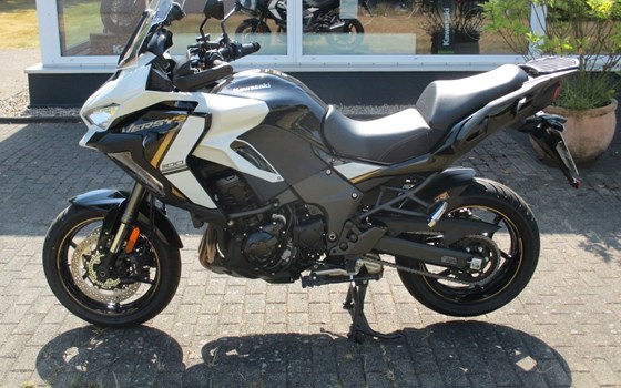 Gebrauchtmotorrad Kawasaki Versys 1100 SE - Bild 2