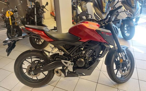 Gebrauchtmotorrad Honda CB125R - Bild 1