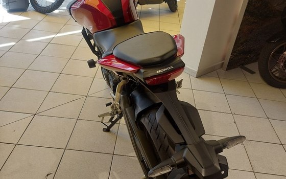 Gebrauchtmotorrad Honda CB125R - Bild 3