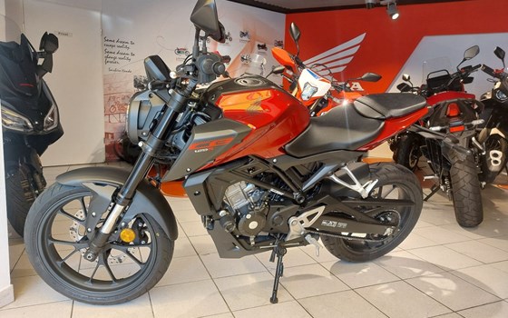 Gebrauchtmotorrad Honda CB125R - Bild 4