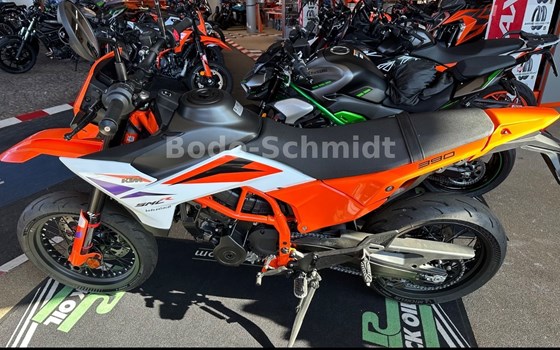 Neufahrzeug KTM 390 SMC R - Bild 1