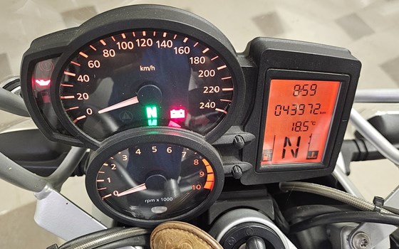 Gebrauchtmotorrad BMW R 1200 R - Bild 4 Gebrauchtmotorrad BMW R 1200 R - Bild 4