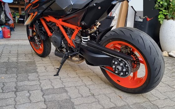 Gebrauchtmotorrad KTM 1290 Super Duke R - Bild 2 Gebrauchtmotorrad KTM 1290 Super Duke R - Bild 2