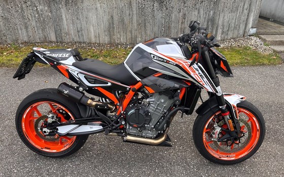 Gebrauchtmotorrad KTM 890 Duke R - Bild 9 Gebrauchtmotorrad KTM 890 Duke R - Bild 9