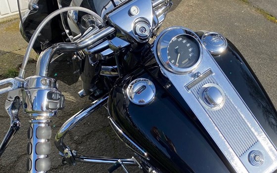 Gebrauchtmotorrad Harley-Davidson Road King Classic FLHRC - Bild 12