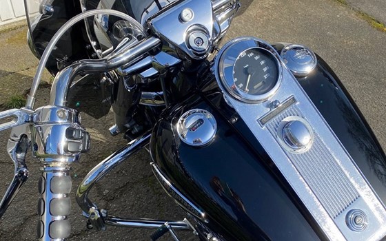 Gebrauchtmotorrad Harley-Davidson Road King Classic FLHRC - Bild 12