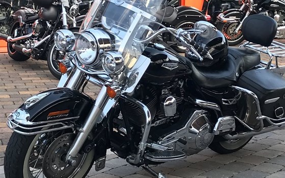 Gebrauchtmotorrad Harley-Davidson Road King Classic FLHRC - Bild 17