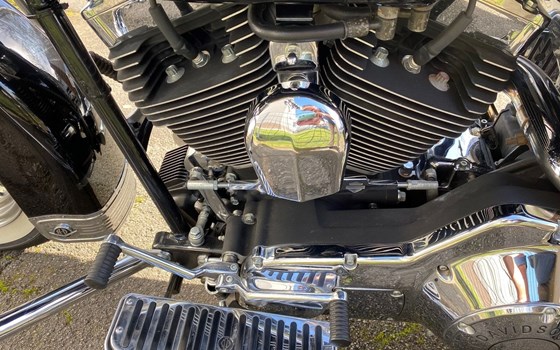 Gebrauchtmotorrad Harley-Davidson Road King Classic FLHRC - Bild 3