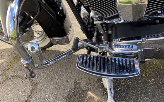 Gebrauchtmotorrad Harley-Davidson Road King Classic FLHRC - Bild 4