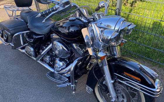 Gebrauchtmotorrad Harley-Davidson Road King Classic FLHRC - Bild 5