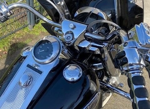 Gebrauchtmotorrad Harley-Davidson Road King Classic FLHRC - Bild 9