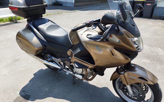 Gebrauchtmotorrad Honda NT700V Deauville - Bild 2