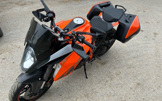 Gebrauchtmotorrad KTM 1290 Super Duke GT - Bild 4 Gebrauchtmotorrad KTM 1290 Super Duke GT - Bild 4