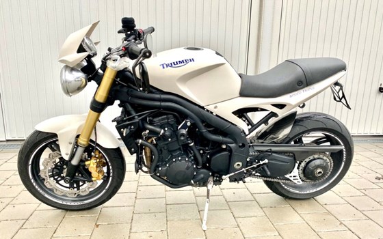 Gebrauchtmotorrad Triumph Speed Triple 1050 - Bild 3