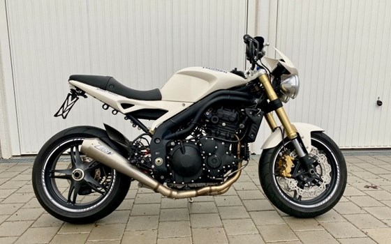 Gebrauchtmotorrad Triumph Speed Triple 1050 - Bild 4