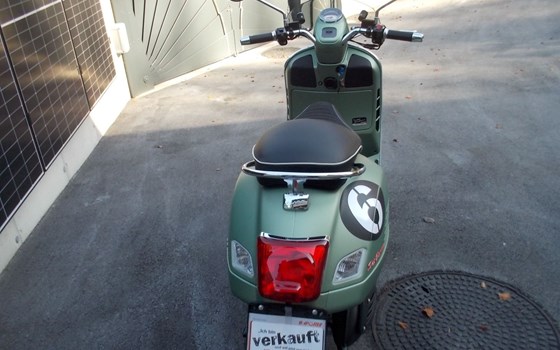 Gebrauchtmotorrad Vespa GTV 300 Special Edition Sei Giorni Euro4 - Bild 15 Gebrauchtmotorrad Vespa GTV 300 Special Edition Sei Giorni Euro4 - Bild 15