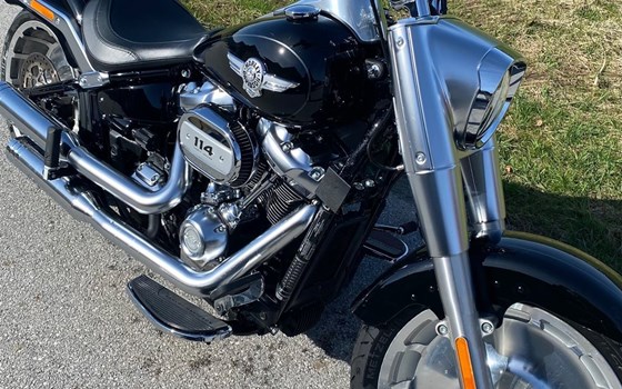 Gebrauchtmotorrad Harley-Davidson Softail Fat Boy 114 FLFBS - Bild 13 Gebrauchtmotorrad Harley-Davidson Softail Fat Boy 114 FLFBS - Bild 13