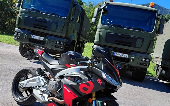 Gebrauchtmotorrad Aprilia RS 660 - Bild 1 Gebrauchtmotorrad Aprilia RS 660 - Bild 1