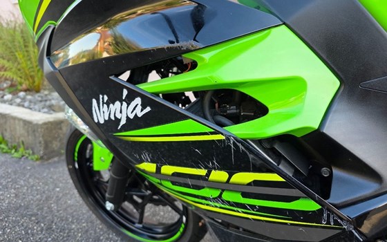 Motorrad Occasion Kawasaki Ninja 400 - Bild 2