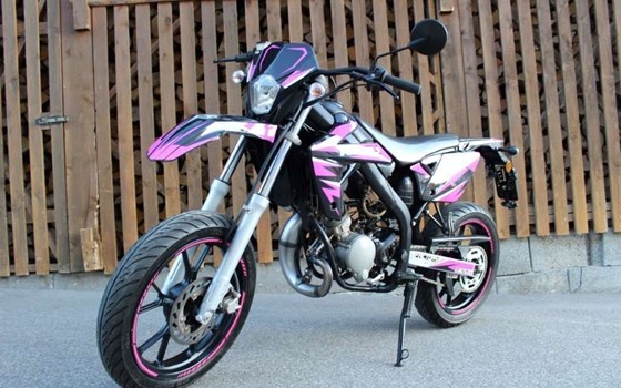 Gebrauchtmotorrad Rieju MRT 50 SM - Bild 3 Gebrauchtmotorrad Rieju MRT 50 SM - Bild 3