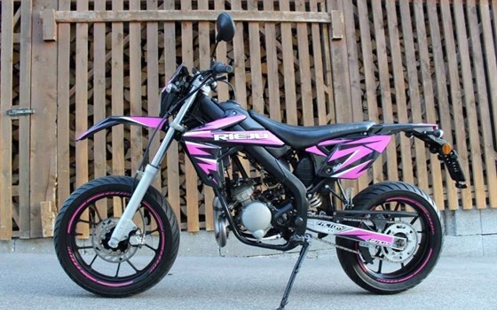 Gebrauchtmotorrad Rieju MRT 50 SM - Bild 4 Gebrauchtmotorrad Rieju MRT 50 SM - Bild 4