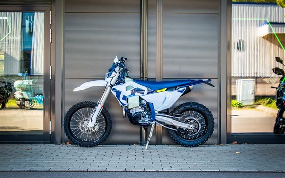 Neufahrzeug Husqvarna FE 501 - Bild 4