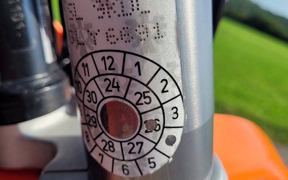 Gebrauchtmotorrad KTM 625 SMC - Bild 8 Gebrauchtmotorrad KTM 625 SMC - Bild 8