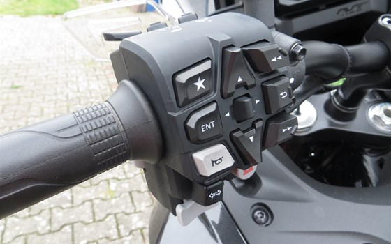 Gebrauchtmotorrad Honda NT1100 DCT Electronic Suspension - Bild 11