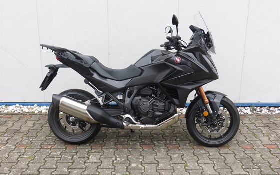 Gebrauchtmotorrad Honda NT1100 DCT Electronic Suspension - Bild 1