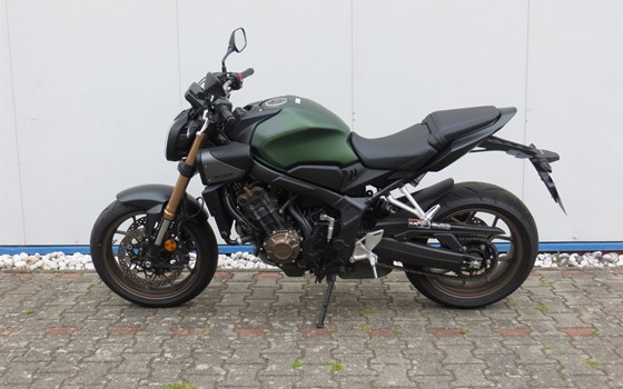 Gebrauchtmotorrad Honda CB650R E-Clutch - Bild 7