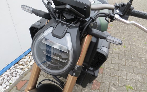 Gebrauchtmotorrad Honda CB650R E-Clutch - Bild 8