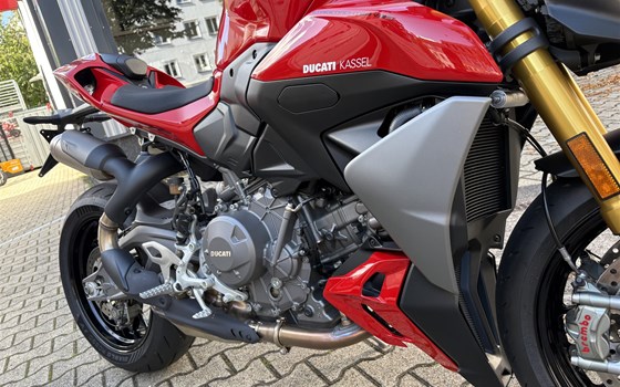 Gebrauchtmotorrad Ducati Streetfighter V2 S - Bild 11