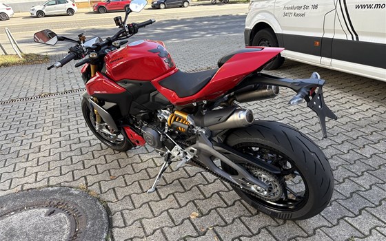 Gebrauchtmotorrad Ducati Streetfighter V2 S - Bild 2