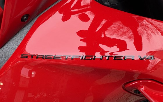 Gebrauchtmotorrad Ducati Streetfighter V4 - Bild 10