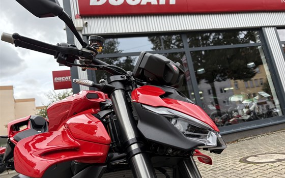 Gebrauchtmotorrad Ducati Streetfighter V4 - Bild 11