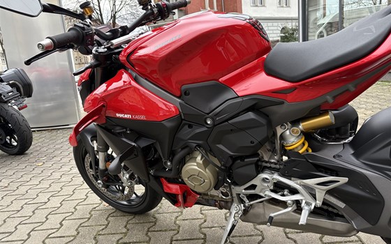 Gebrauchtmotorrad Ducati Streetfighter V4 - Bild 14