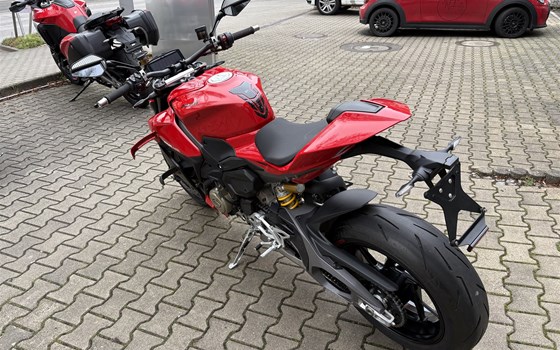 Gebrauchtmotorrad Ducati Streetfighter V4 - Bild 2