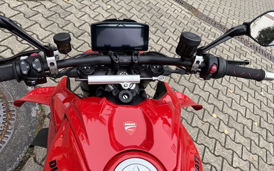 Gebrauchtmotorrad Ducati Streetfighter V4 - Bild 3
