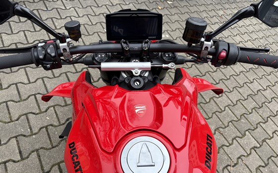 Gebrauchtmotorrad Ducati Streetfighter V4 - Bild 3