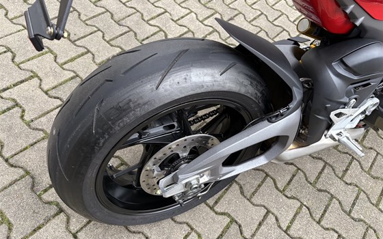 Gebrauchtmotorrad Ducati Streetfighter V4 - Bild 9