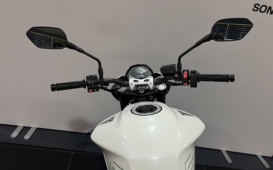 Neufahrzeug Triumph Street Triple 765 R - Bild 7 Neufahrzeug Triumph Street Triple 765 R - Bild 7
