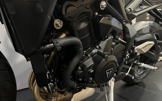 Neufahrzeug Triumph Street Triple 765 R - Bild 9 Neufahrzeug Triumph Street Triple 765 R - Bild 9
